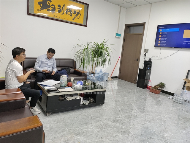 蘇州客戶考察稻殼炭化爐,北斗機(jī)械等你解鎖精彩！